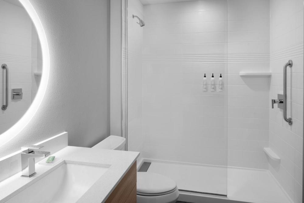 One-Bedroom King Suite with Sofa Bed - Hearing Accessible interior